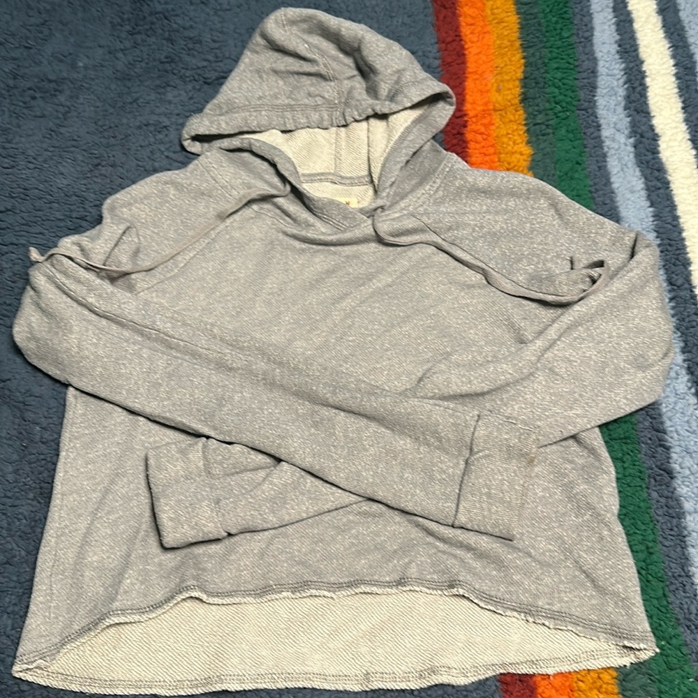 Hollister women’s cropped gray hoodie medium